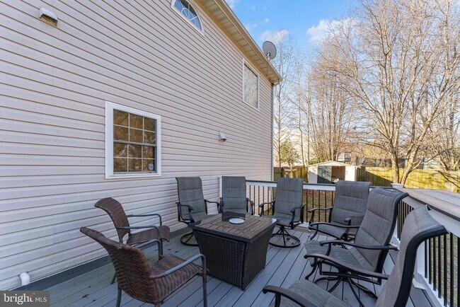 Building Photo - 7715 Wellington Glen Dr