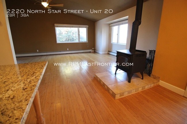 Foto del edificio - 2220 N Star St