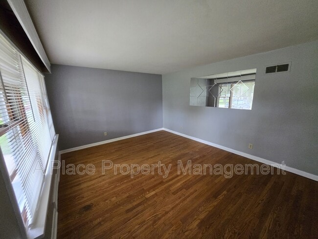 Building Photo - 125 Florisota Dr