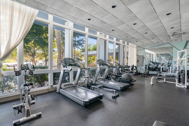 Building Photo - 7441 Wayne Ave