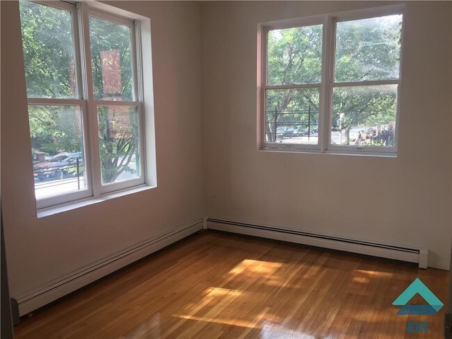 Foto del edificio - 163 Greene Ave