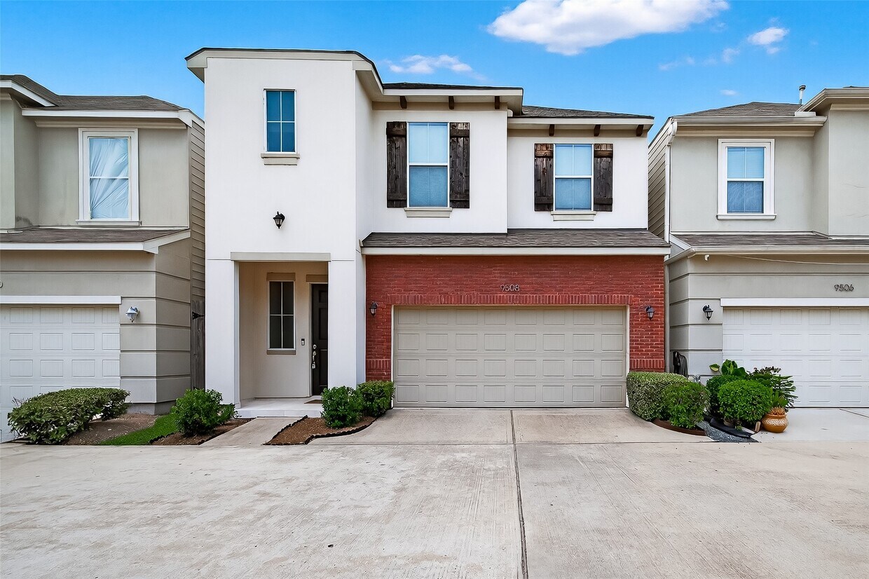 Foto principal - 9508 Cedarpost Square St