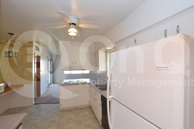 Foto del edificio - 6726 E Cypress St