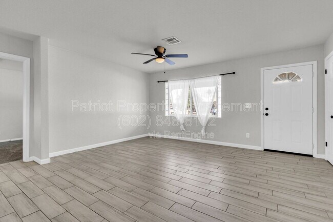Building Photo - 449 E Harmony Ave