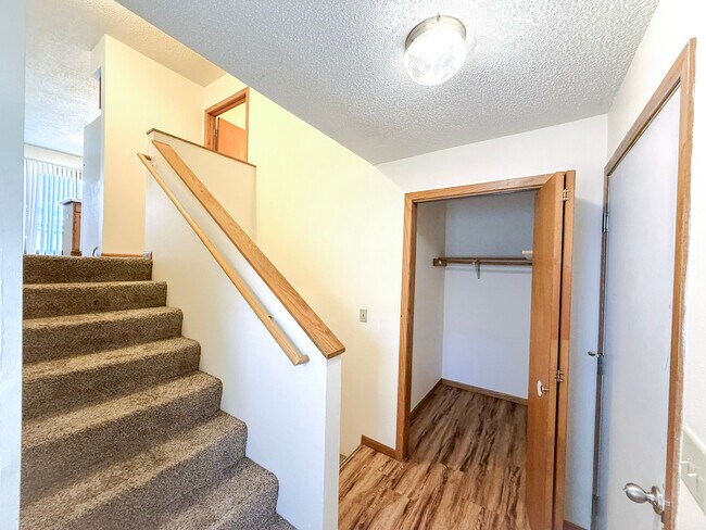 Foto del edificio - 2820 Edgewood Dr