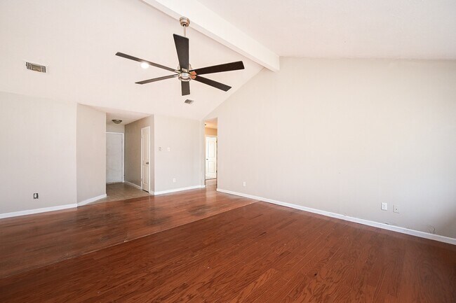 Foto del edificio - 1114 Blue Diamond Dr