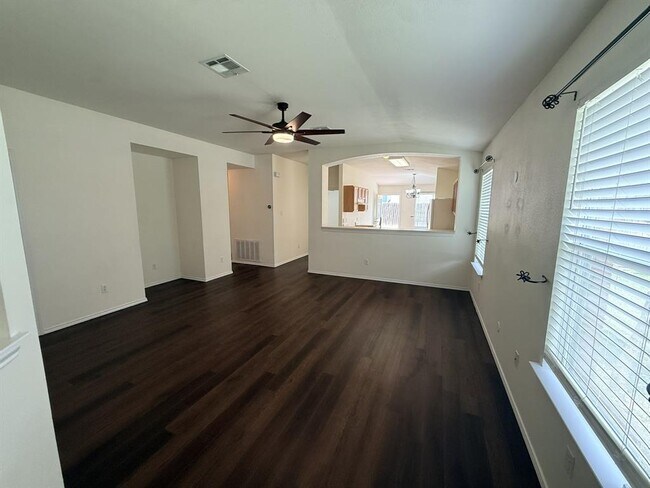 Foto del edificio - 116 Spur Cove