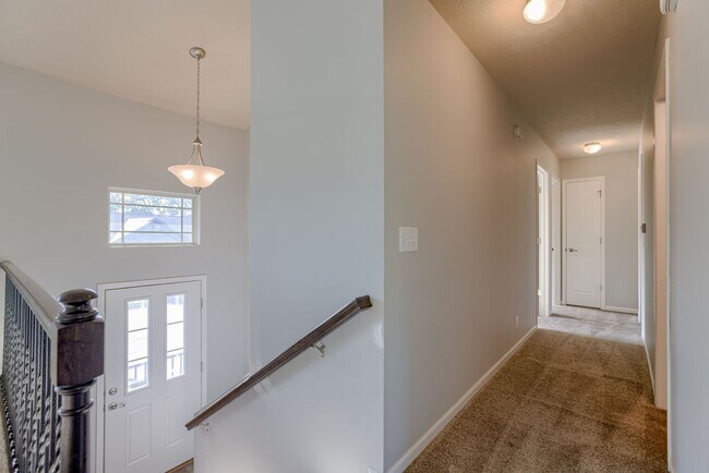 Foto del edificio - Modern Comfort & Convenience In Prime Loca...