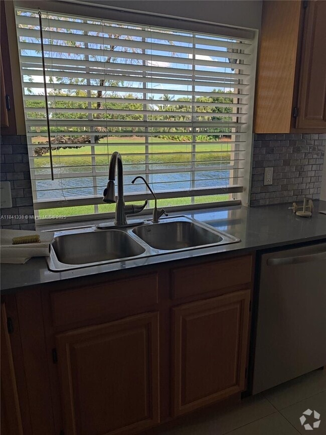 Building Photo - 1510 Springside Dr