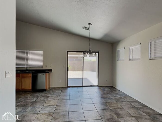 Building Photo - 5202 W Magdalena Ln