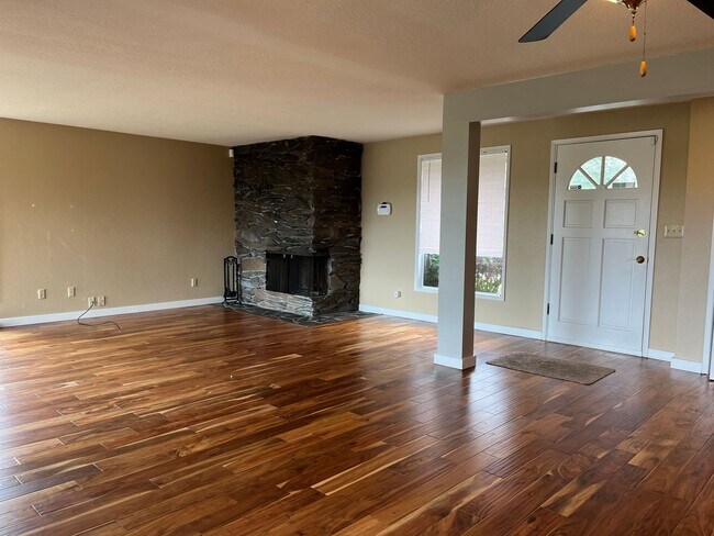 Foto del edificio - Breathtaking Views of White River Valley a...