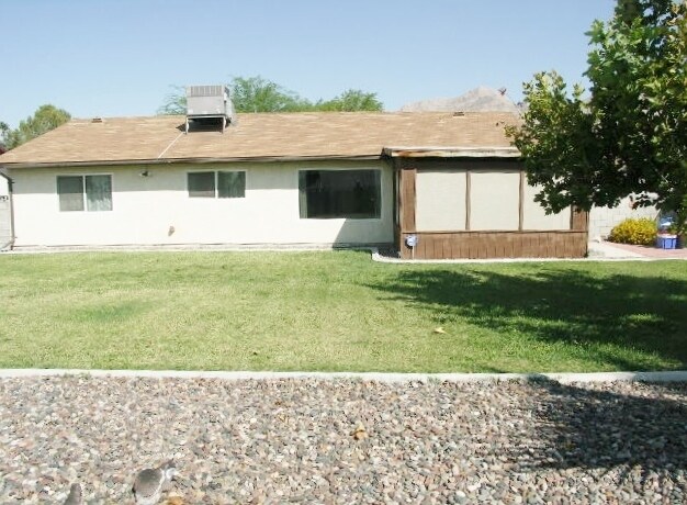 Building Photo - COMING SOON 10/15/2024!!!  BEAUTIFUL 3BD/2...