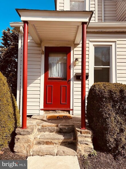 Foto del edificio - 1010 Girard Ave