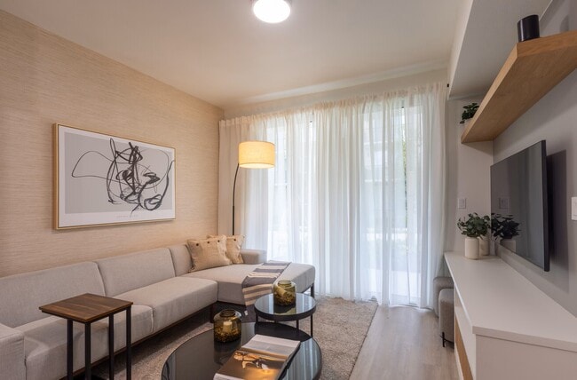 Foto del edificio - 295 NW 157th St
