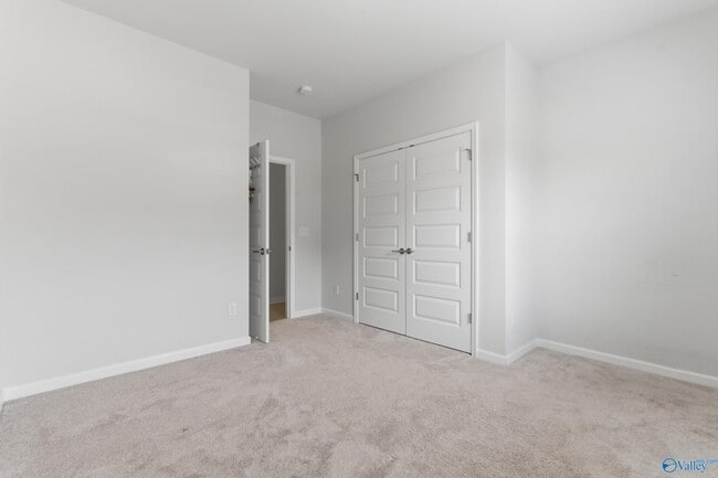 Building Photo - 15007 Greenleaf Dr
