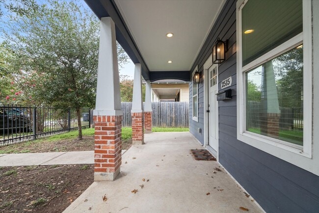 Foto del edificio - 2515 Delafield St