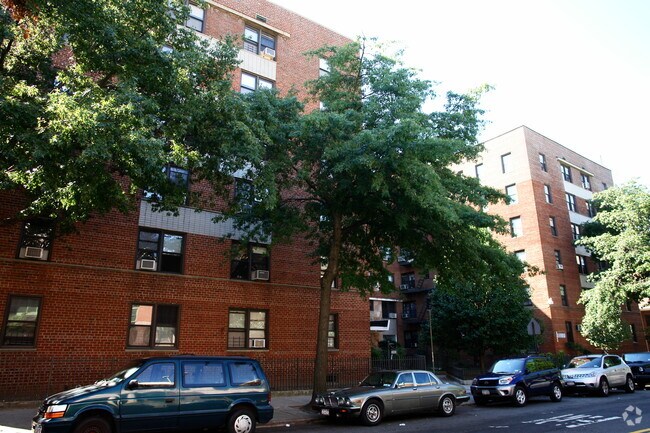 Building Photo - 14230 Sanford Ave