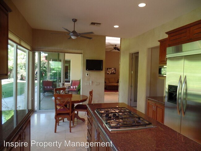 Building Photo - 4 br, 4.5 bath House - 13 Carrera Court