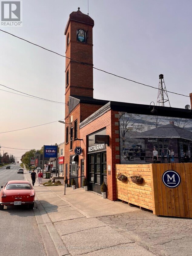 Photo principale - 19-19 Toronto St N