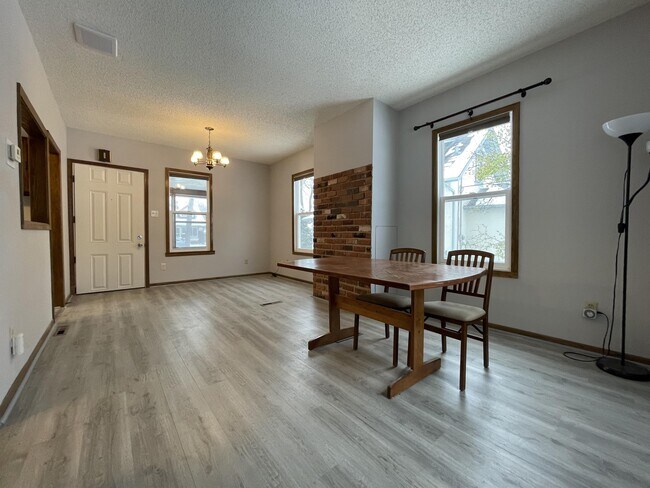 Foto del edificio - 4032 23rd Ave S