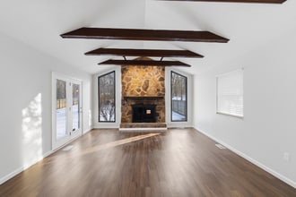 Building Photo - 3601 Mack Rd