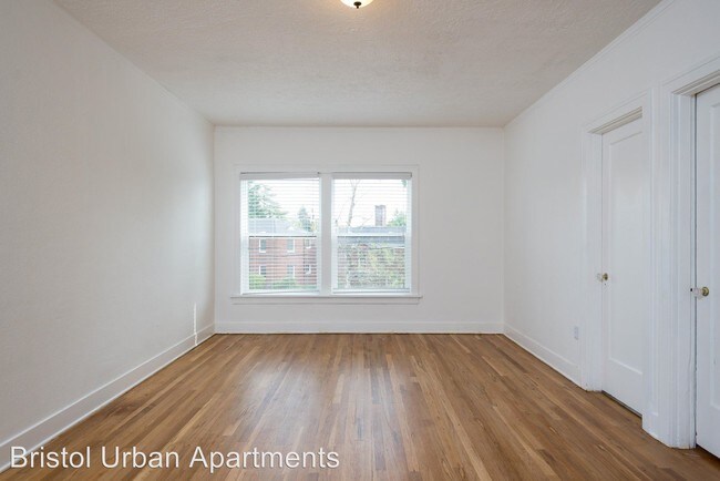 Building Photo - 5318 NE Wistaria Dr