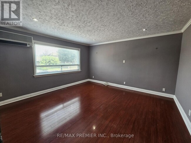Building Photo - 147 Calvington Dr