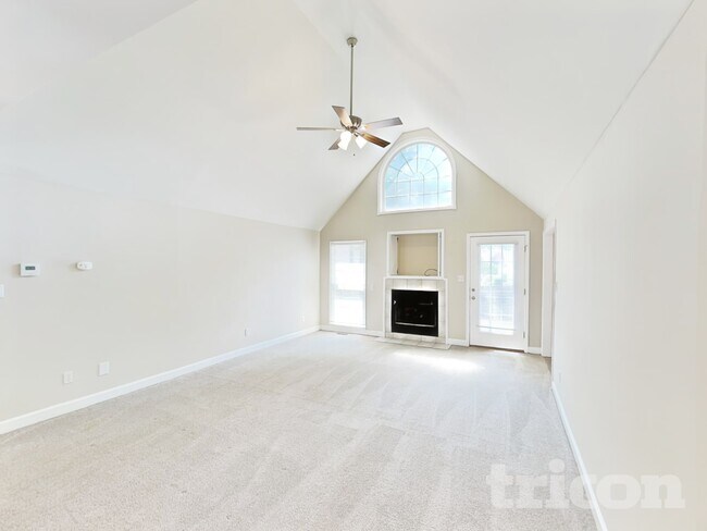 Building Photo - 618 Tillman Ct