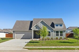 Building Photo - 718 Buttercup Dr