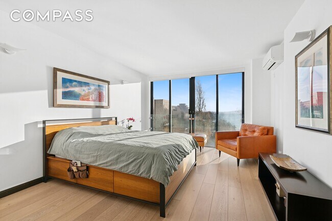 Building Photo - 21 S End Ave