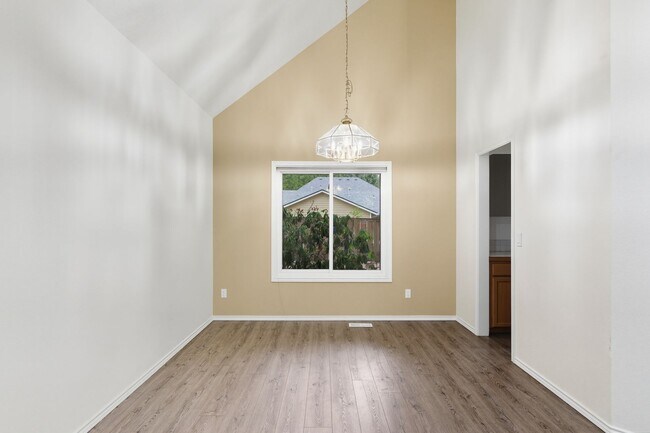 Foto del edificio - Beautiful 3-Bedroom Home for Rent – Spacio...
