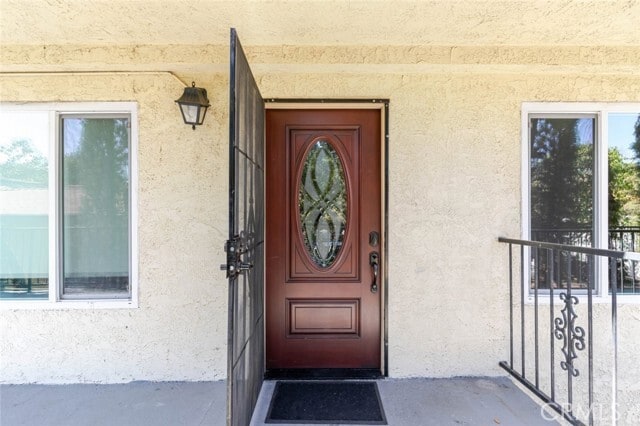 Building Photo - 909 E Garfield Ave