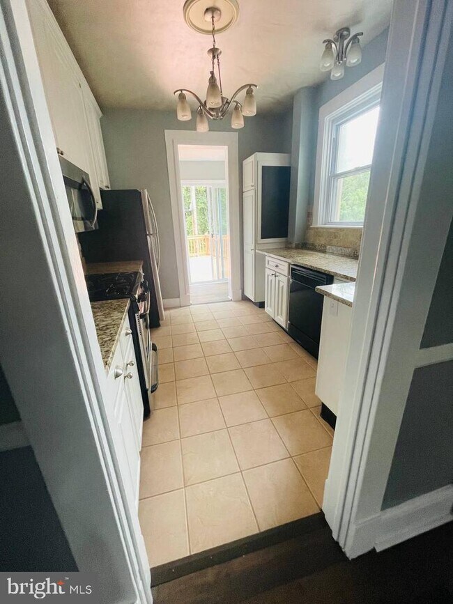Foto del edificio - 1408 W Old Cold Spring Ln