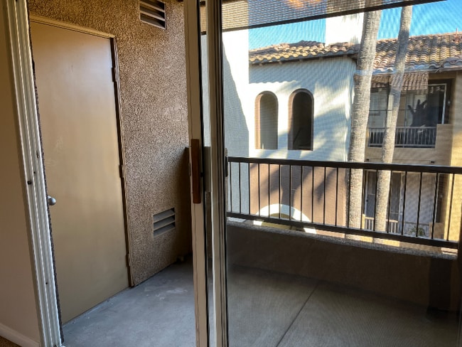 Foto del edificio - 8228 Station Village Ln