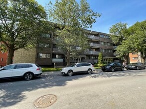 Building Photo - 4205 Av Bourret