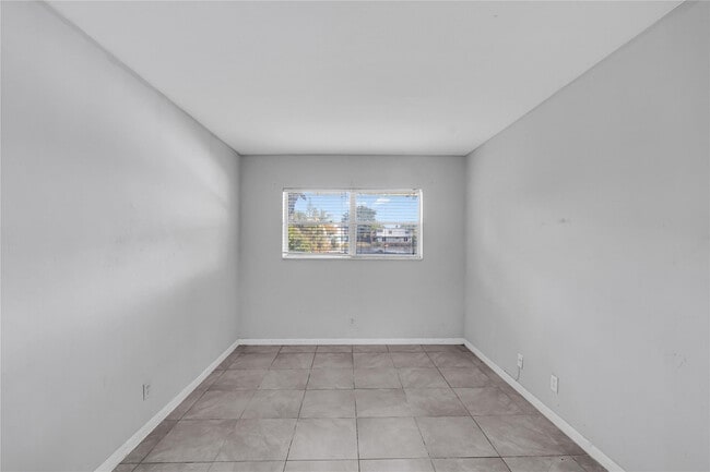 Foto del edificio - 4050 NE 12th Terrace