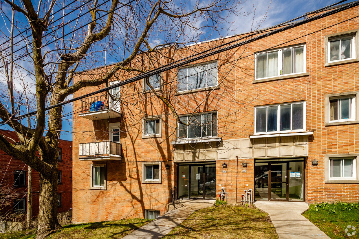Primary Photo - Vadlavan Appartements