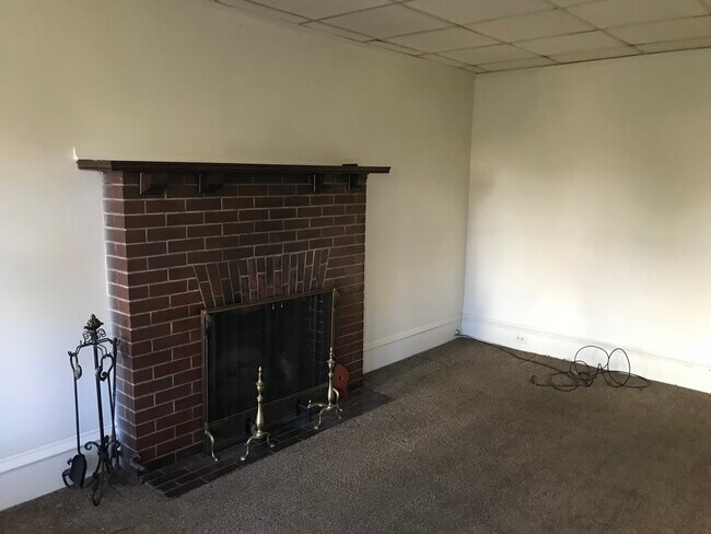 Sala de estar - 732 Harrison Ave