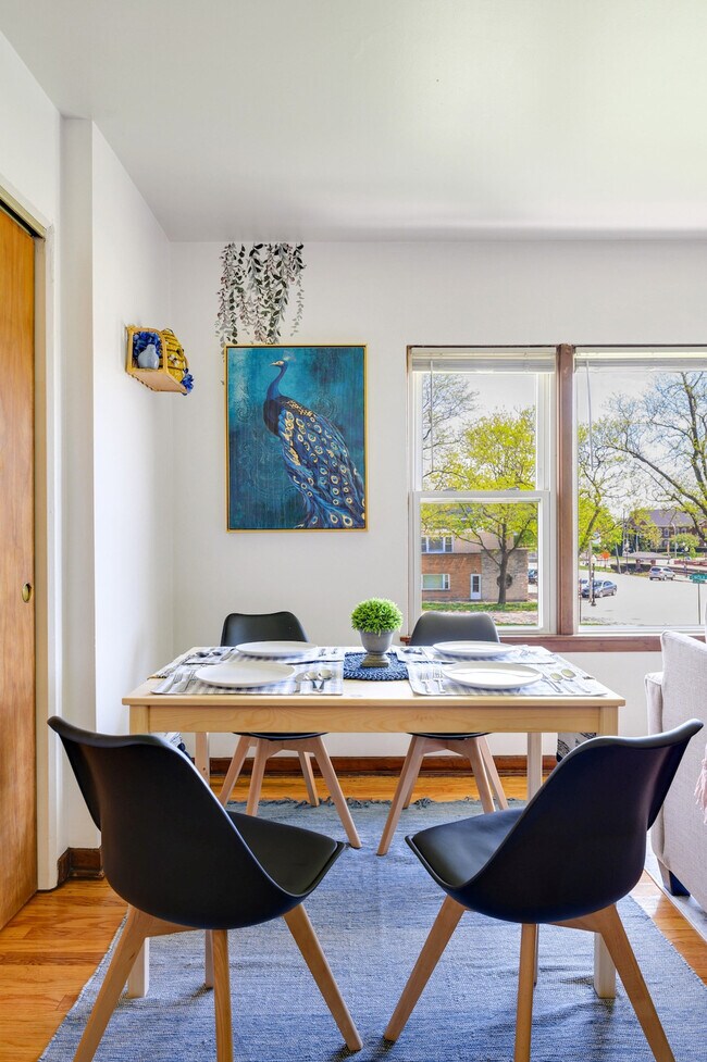 Foto del edificio - 30 W Burlington Ave