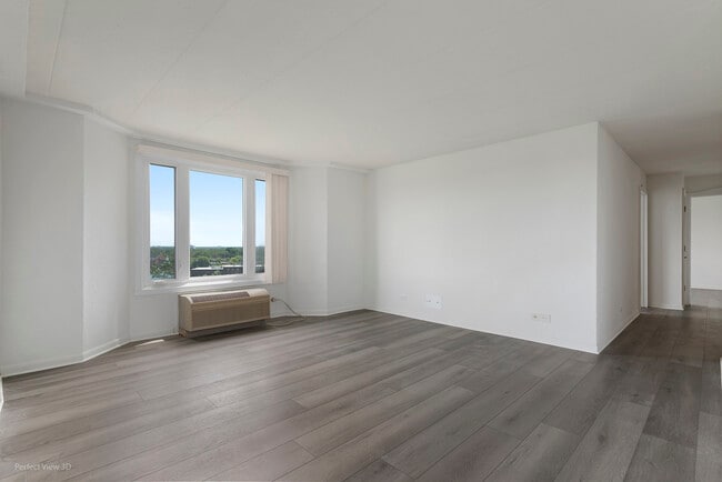 Building Photo - 1 Renaissance Pl