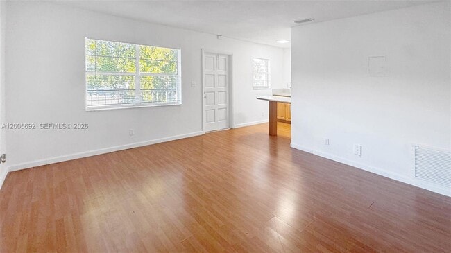 Foto del edificio - 1522 NE 34th Ct