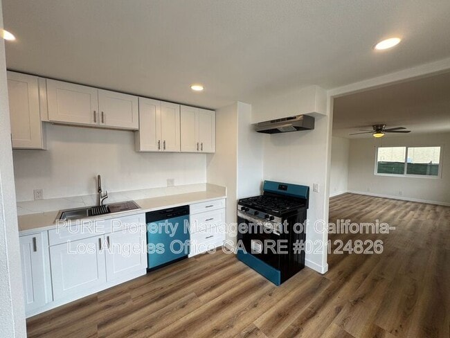 Foto del edificio - 4421 166th St