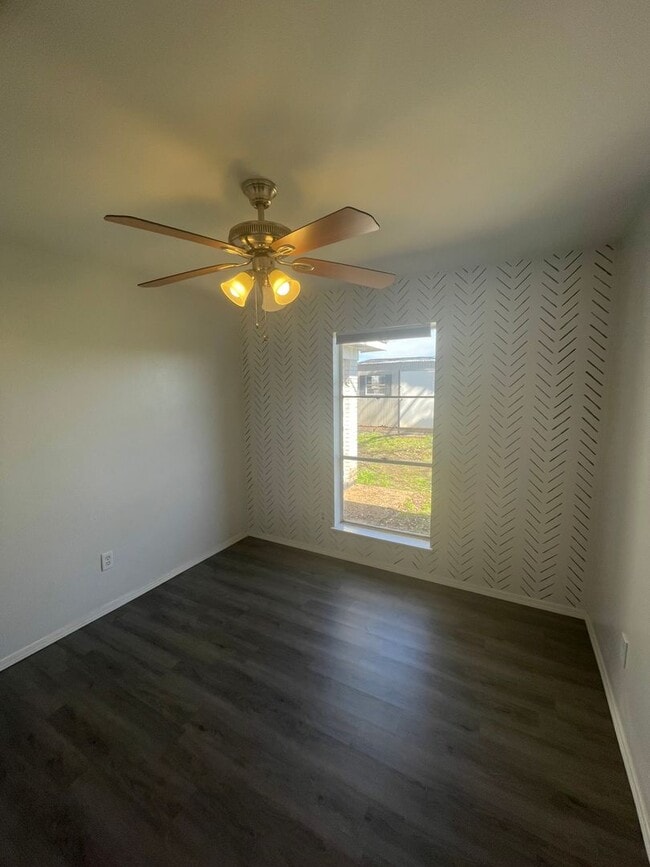 Building Photo - Beautiful 3 Bedroom Home in South Bossier