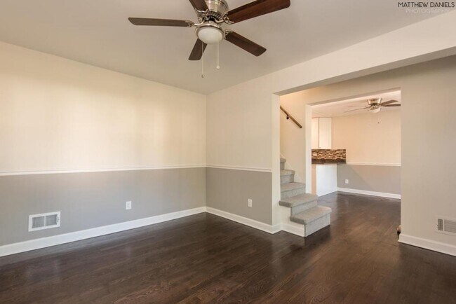Building Photo - 8952 Meade Ave