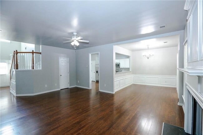 Foto del edificio - 2388 Fairlie Dr