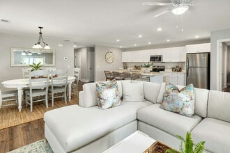 Building Photo - Pointe Villas Brunswick
