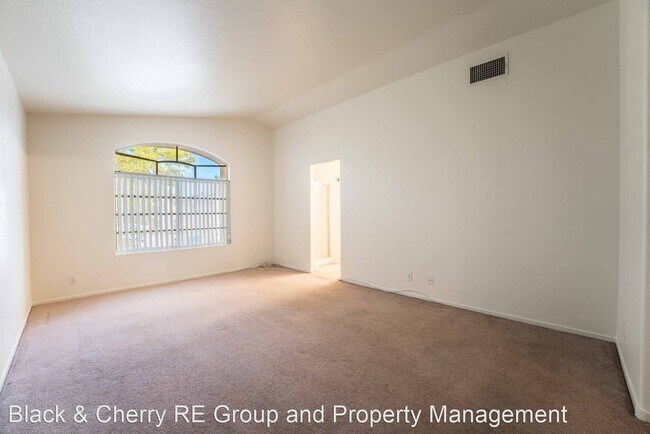 Building Photo - 5 br, 2.5 bath House - 7516 Fencerow St.