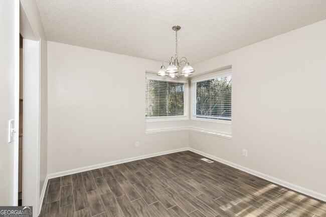 Foto del edificio - 1445 Glynn Oaks Dr SW