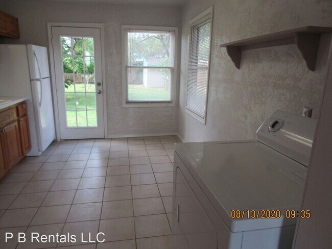 Building Photo - 3 br, 1.5 bath House - 2608 SW Cornell Avenue