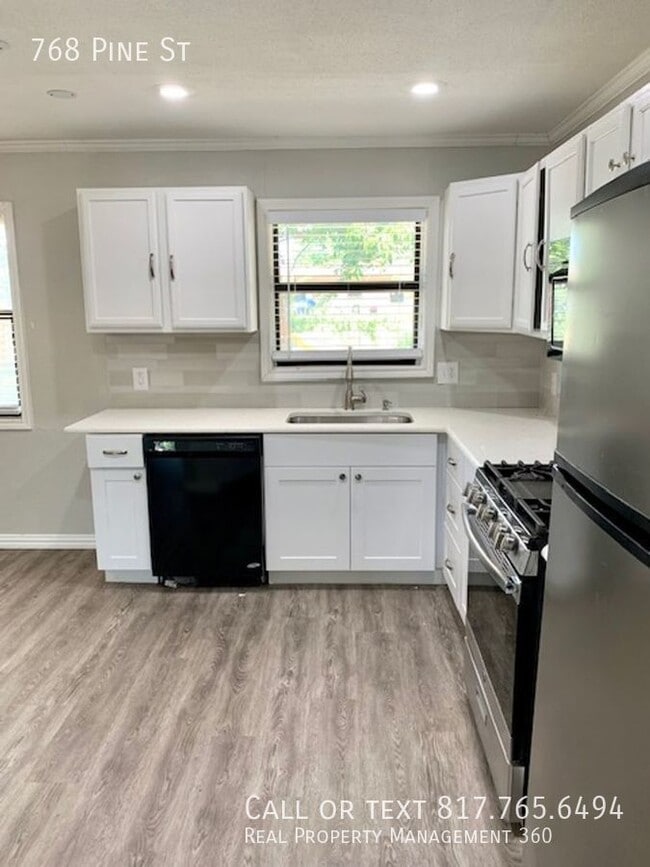 Foto del edificio - 768 Pine St